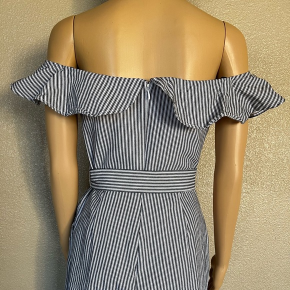 BCBGeneration Jumpsuit In Grey Size 4 - Picture 11 of 15